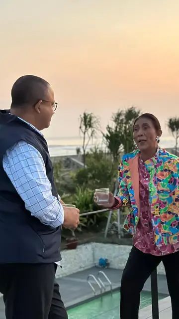 Keakraban Anies Baswedan Bersama Susi Pudjiastuti