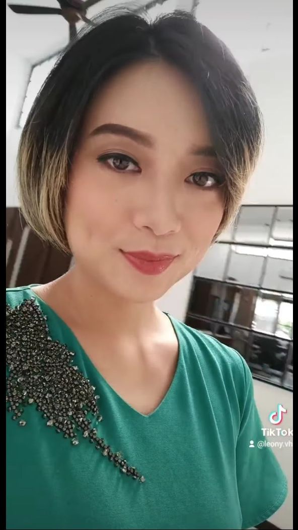 Biasa Tampil Natural, Intip Potret Cantik Leony dengan Polesan Makeup Bikin Pangling