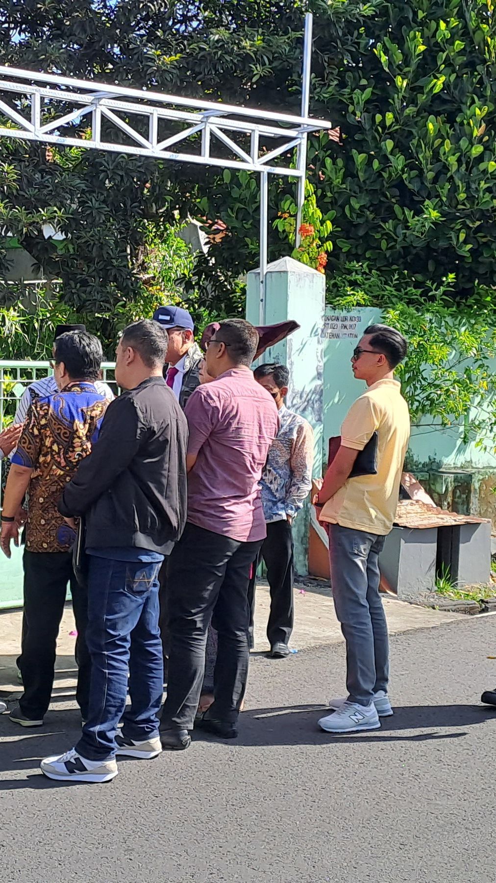 Diadang Massa, PN Yogya Gagal Eksekusi Objek Sengketa Bangunan Milik Guru Besar UGM