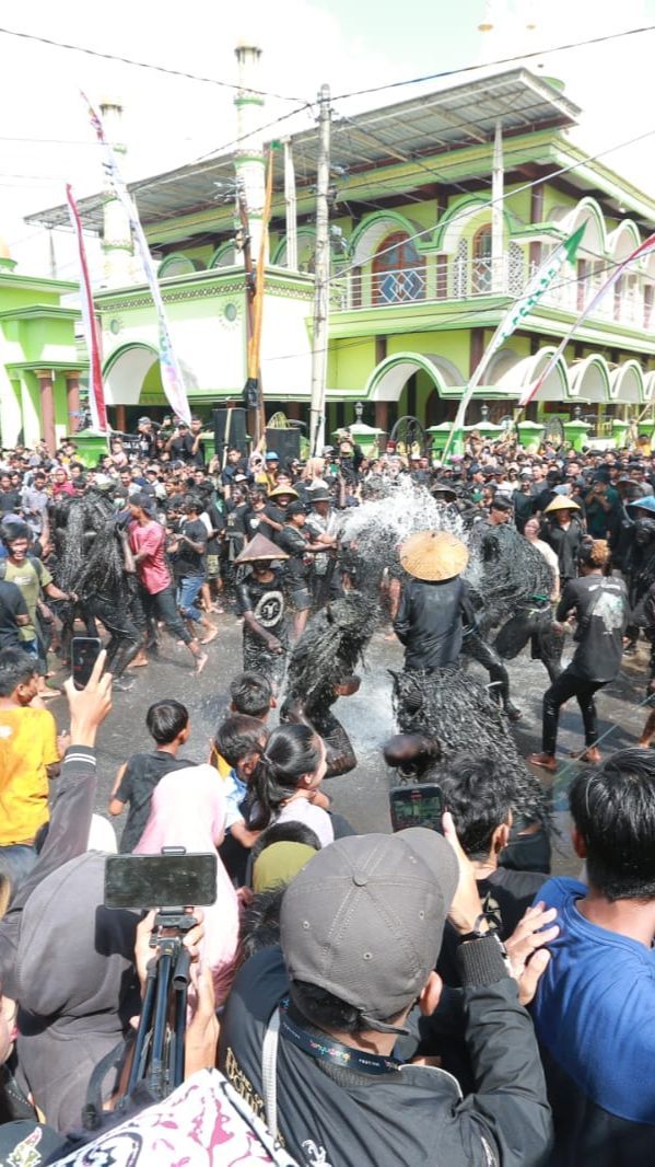 Meriahnya Ritual Kebo-keboan Alas Malang, Wujud Kekuatan Budaya Banyuwangi