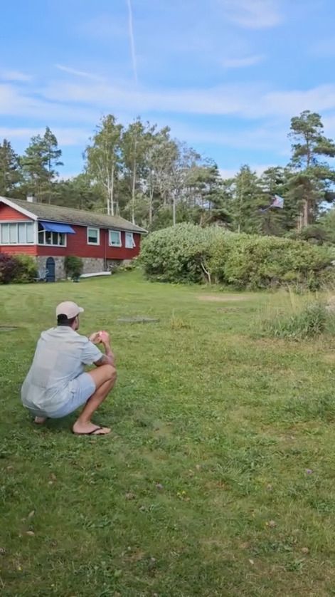 Ketika Bule Eropa Kangen Indonesia, Main Layang-layang di Norwegia Sambil Jongkok