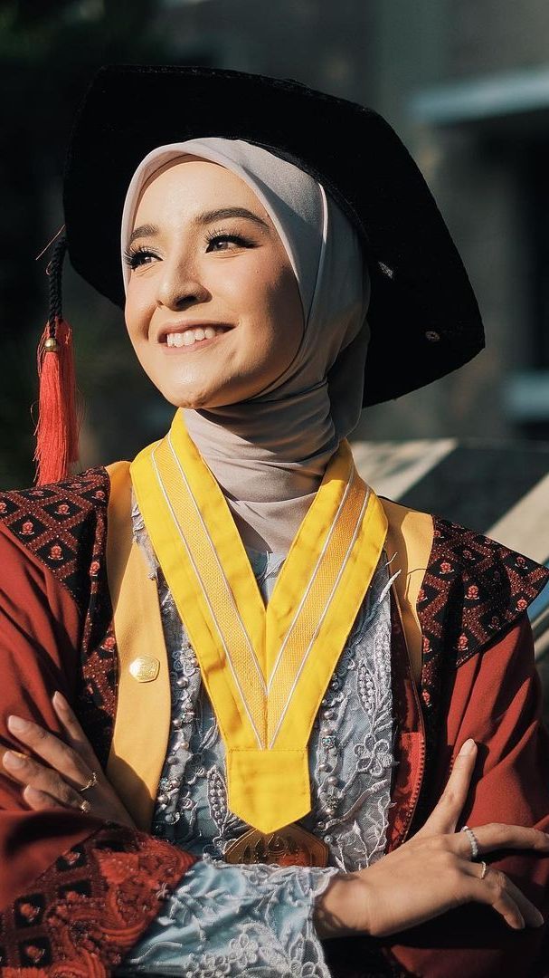 Bangkit dari Kehilangan, Ini Potret Wisuda Nabila Ishma Kekasih Mendiang Eril