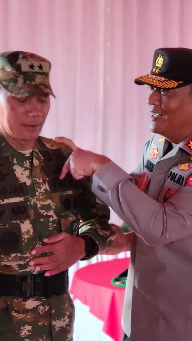 Lama Tak Jumpa, Kakak Adik Sama-sama Jenderal di TNI-Polri Bertemu di Pusdik Kopassus lalu Salam Komando