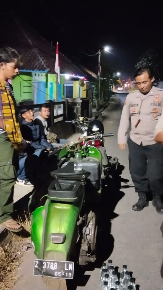 Modus Baru, Penjual Miras Pakai Vespa Keliling Bikin Resah Warga Tasikmalaya