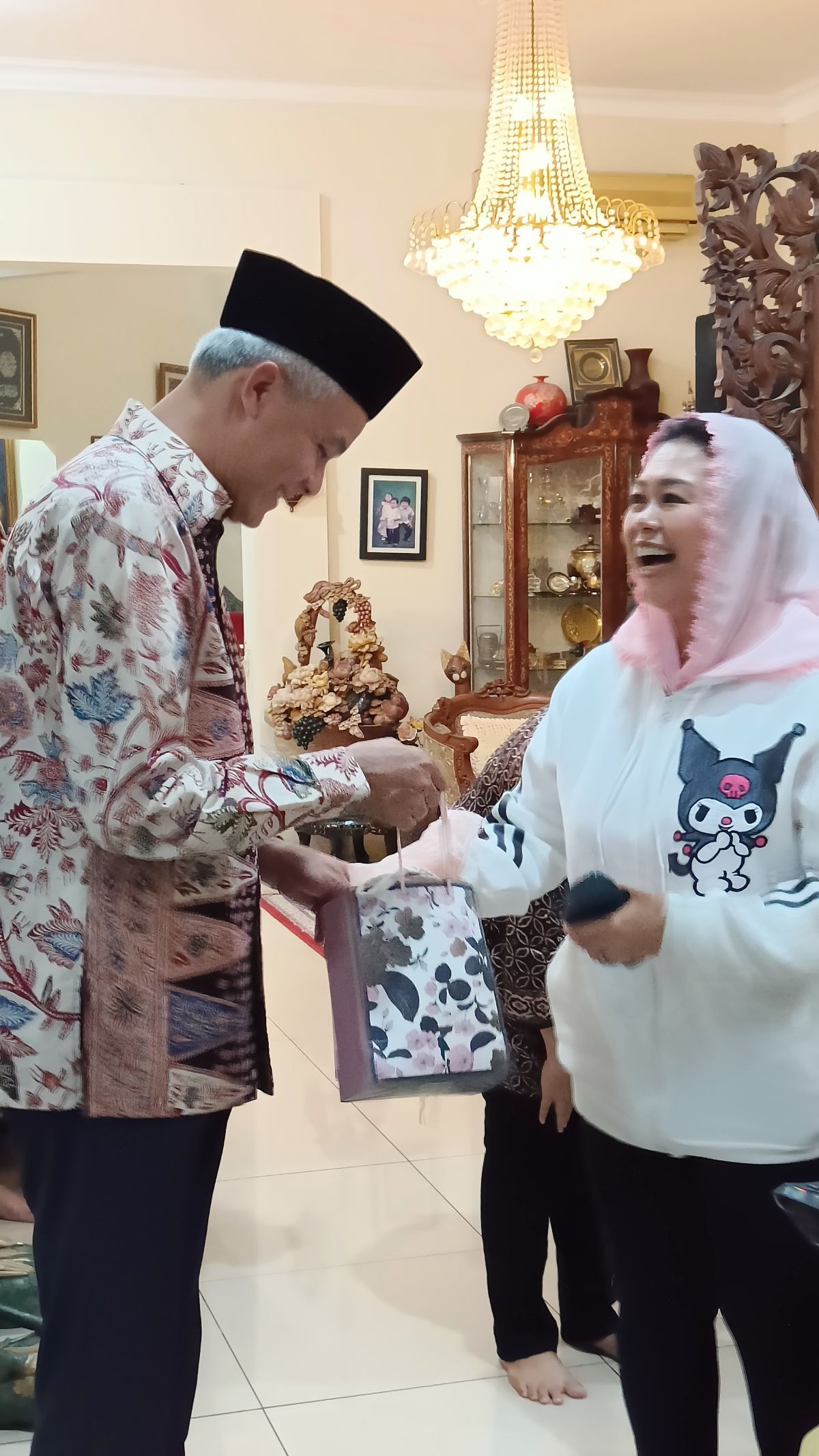 Ditanya Soal Ajakan Duet dengan Ganjar, Yenny Wahid: Ngajak Lari Ya