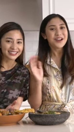 Momen Kocak Nikita Willy dan Winona Masak Bareng, Netizen 'Kalian Emang Tercipta Bukan Buat di Dapur Deh'