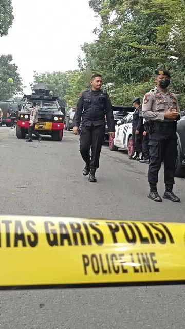 VIDEO: Detik-Detik Densus 88 Tangkap Pegawai BUMN Terduga Teroris, Ada Ribuan Peluru dan Bendera ISIS