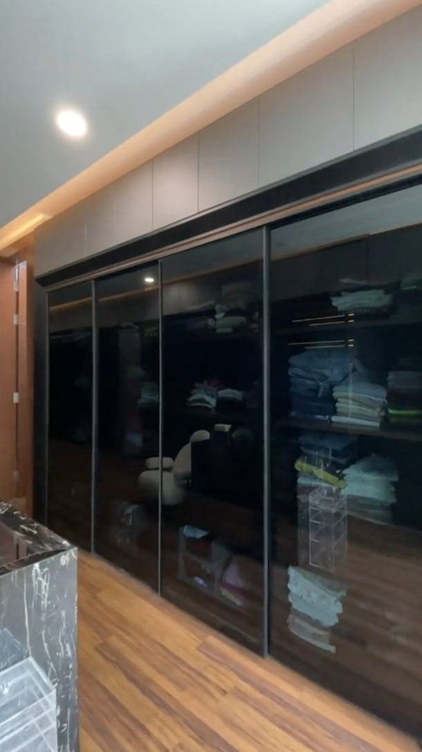 8 Potret Walk in Closet Kehidupan Mewah Rachel Vennya, Bahkan Punya Area untuk Bersantai