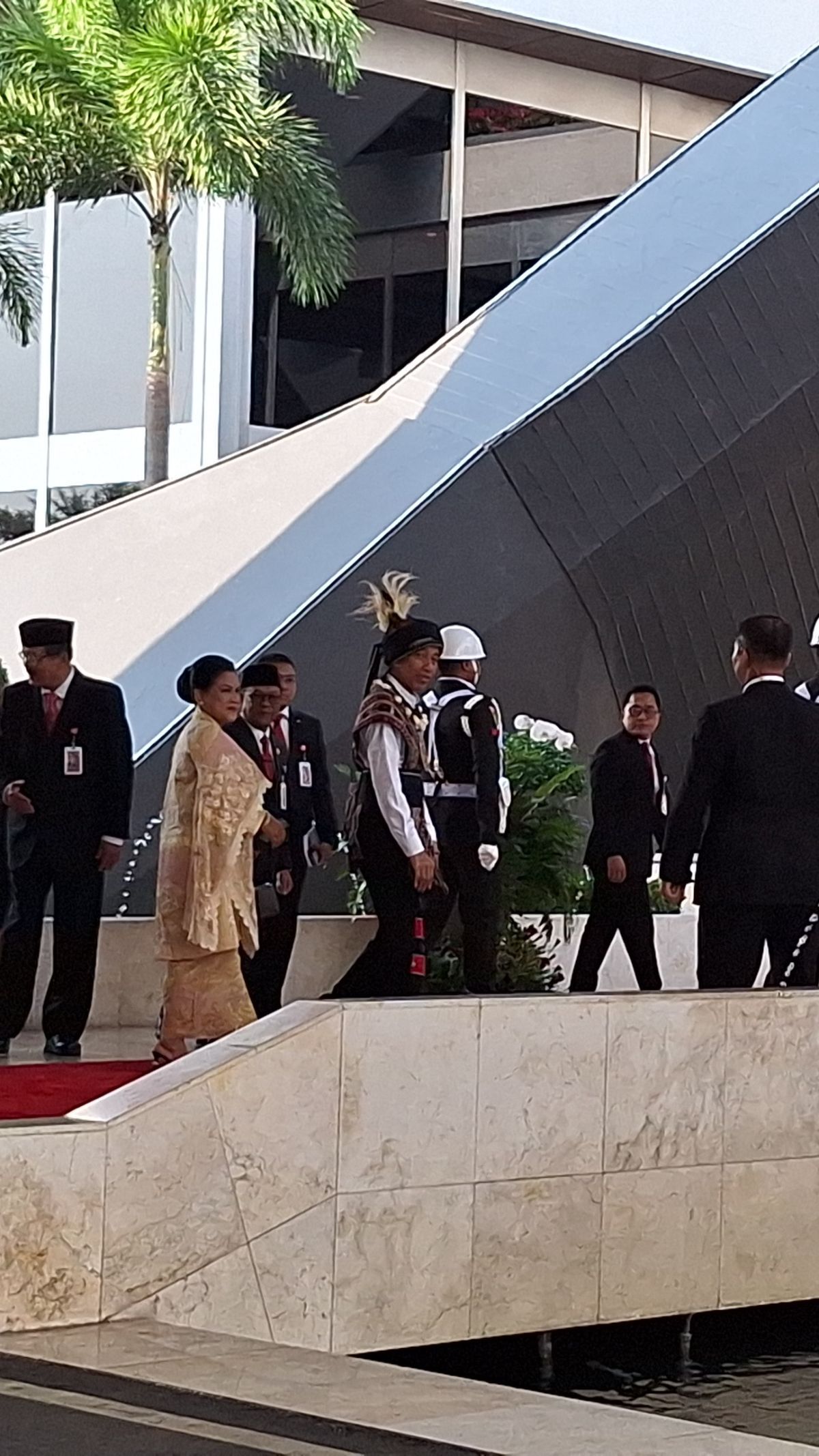 Hadiri Sidang Tahunan MPR, Jokowi Pakai Baju Adat Tanimbar Maluku