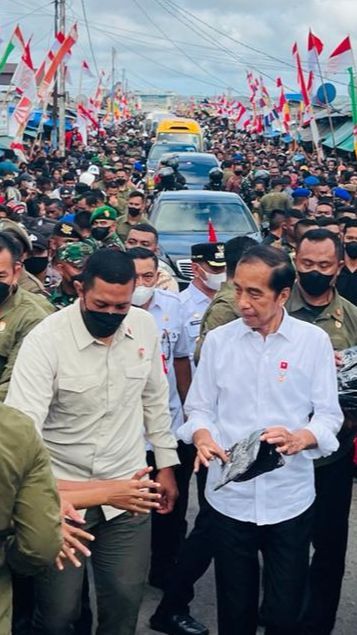 Mengenal Tanimbar yang Baju Adatnya Dipakai Jokowi: Tak Pernah Didatangi Presiden Selama 64 Tahun