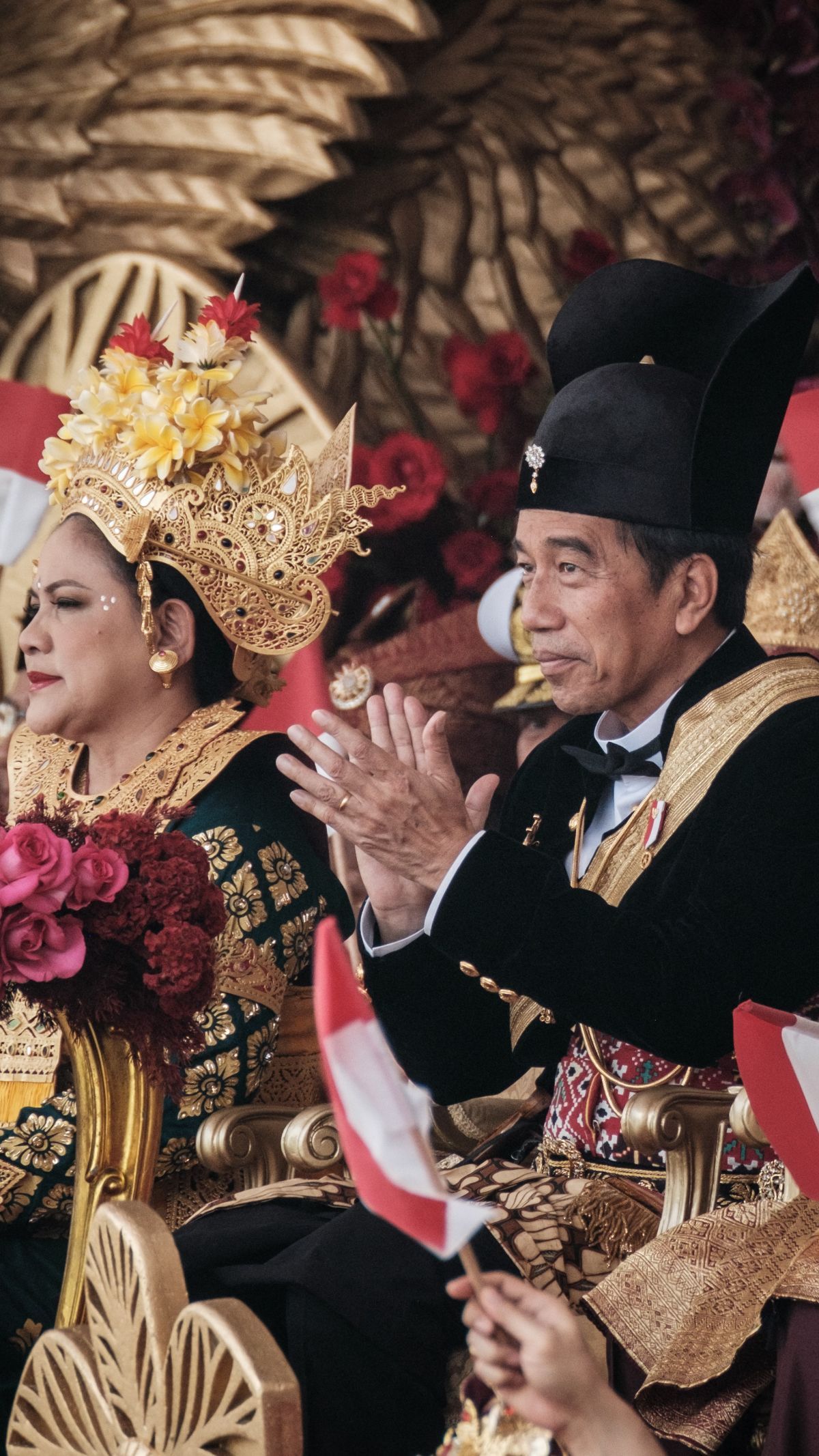 FOTO: Gagahnya Presiden Jokowi Pakai Baju Adat Kesultanan Ageman Songkok Singkepan Ageng saat Pimpin Upacara HUT ke-78 RI di Istana