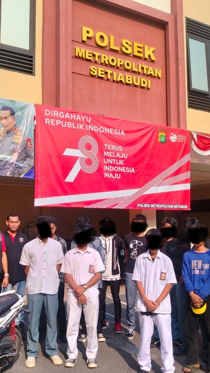 Dasar Bangor, Puluhan Anak Jaksel Ini Malah Tawuran Usai Upacara HUT ke-78 RI di Sekolah