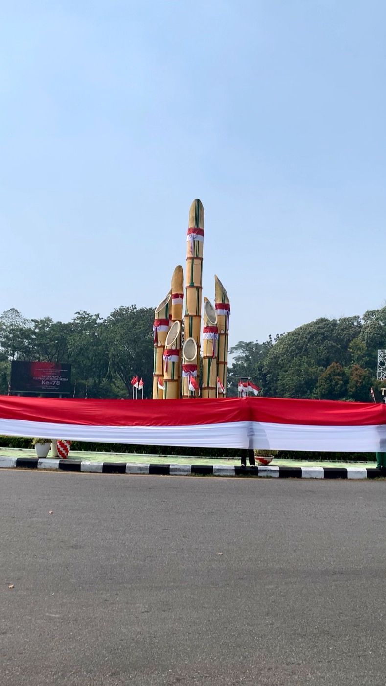 Ketika Tugu Digulis Monumen Perjuangan 11 Tokoh SI Diselimuti Merah Putih