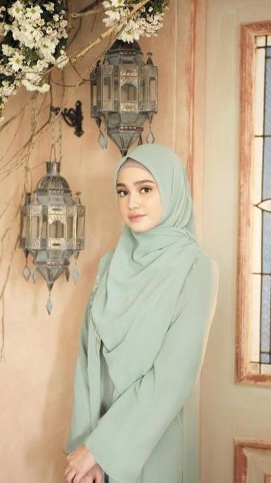 Luar Biasa Menawan! 8 Potret Syifa Hadju Tampil Memesona dengan Menggunakan Hijab, Keindahannya Menakjubkan