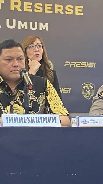 VIDEO:  Keras! Kombes Hengki Tegaskan Tak Ada Polisi Terhubung Teroris Bekasi