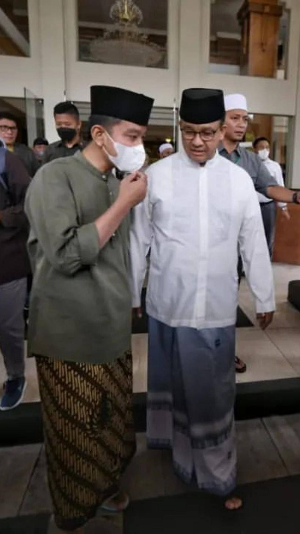 Jubir Anies soal Gibran Tunggu Tawaran Jadi Cawapres: Cocok, Nanti Bisa Ngomong ke Jokowi kalau Ada Program Dihentikan