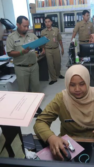 Heru Bakal Wajibkan ASN Pakai Kendaraan Listrik, PKS: Ada Bisnis di Balik Itu Ya?