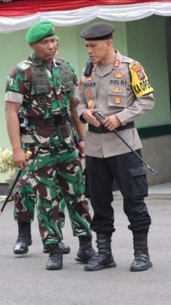 Potret Dua Anak Jaksel Bertemu Kembali, Dulu Bareng Daftar Taruna Kini Pegang Tongkat Komando di TNI Polri