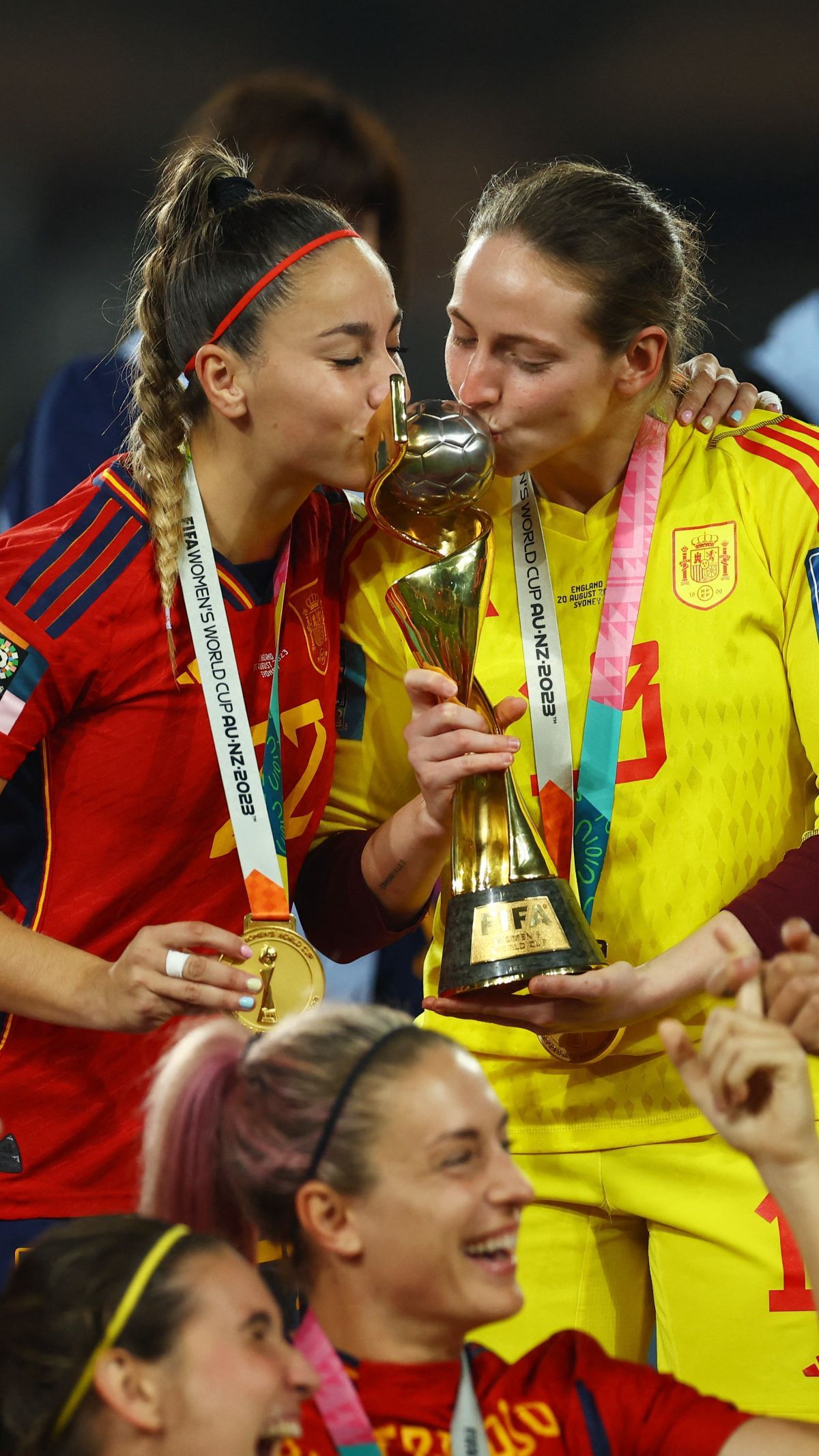 FOTO: Momen Timnas Spanyol Juara dan Cium Piala Dunia Wanita 2023 Usai Laga Sengit dan Keras Melibas Inggris