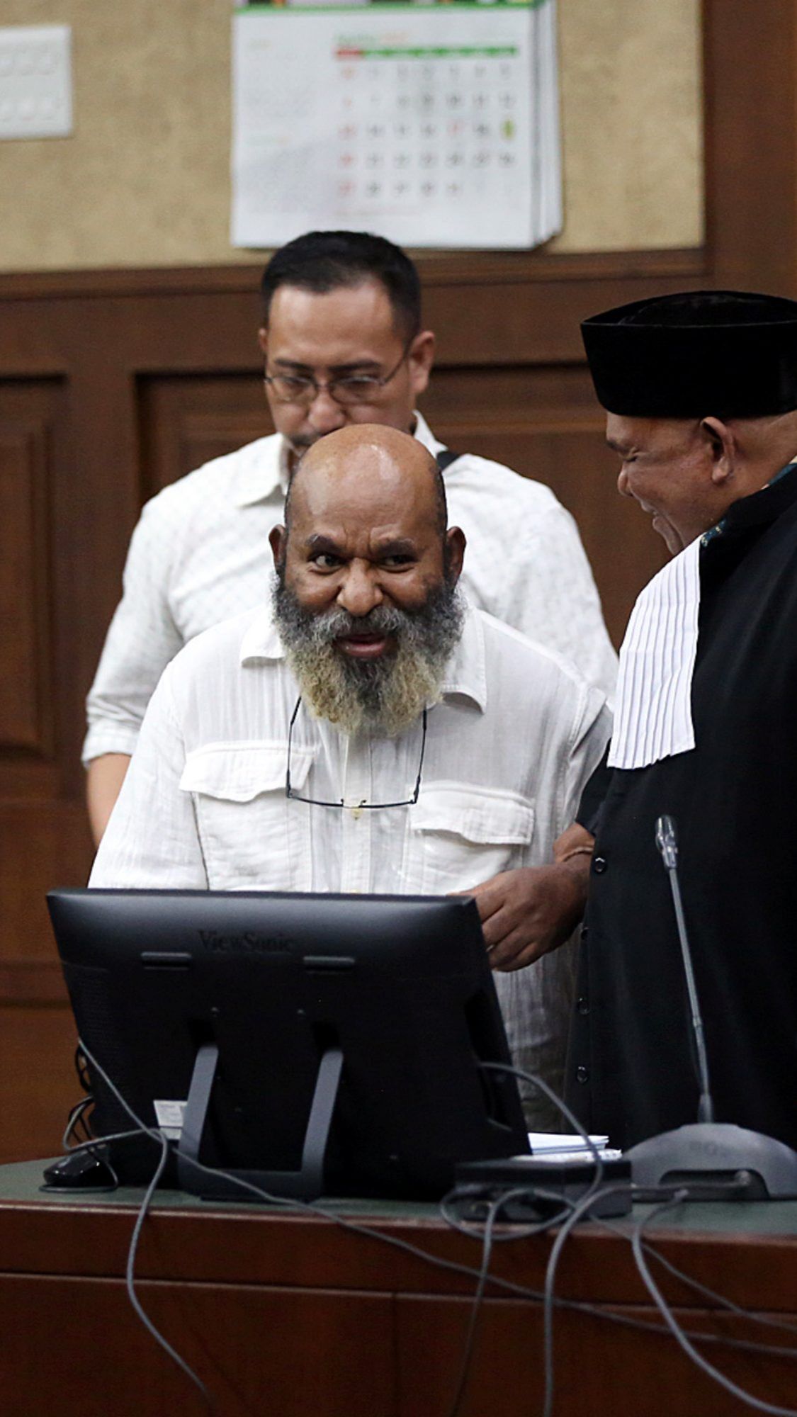 FOTO: Sidang Lanjutan Kasus Lukas Enembe, dari Hakim Kasih Ultimatum Saksi hingga Ungkap Kiriman Uang Rp1 Miliar