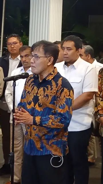 VIDEO:  Budiman Sudjatmiko Diciduk Intelijen ABRI, Tak Pernah Berhadapan Sama Kopassus Prabowo