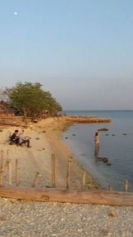 Menikmati Keindahan Pantai Ujung Piring, Permata Tersembunyi di Pesisir Jepara