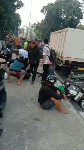 Penyebab Truk Tabrak Pemotor di Lenteng Agung: Kaget Disalip Mobil, Hantam Motor Lawan Arus