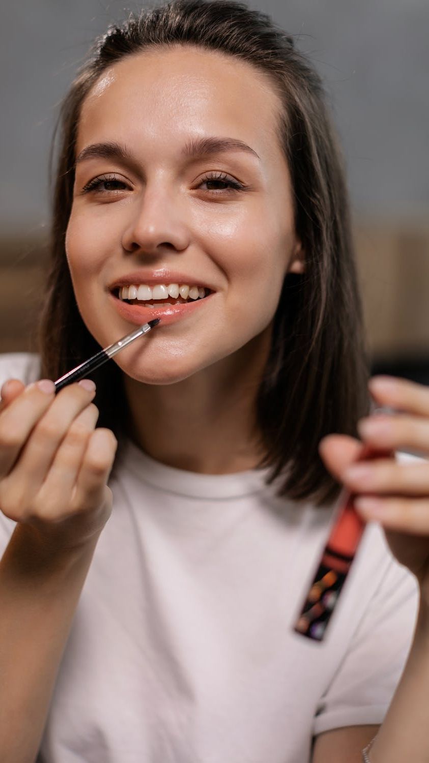 Ini Cara Memilih Warna Lipstik yang Tepat Untuk Bibir Indahmu