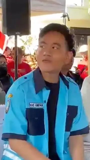 VIDEO: Gibran Santai Dituduh Korupsi, Tantang Balik Amien Rais 