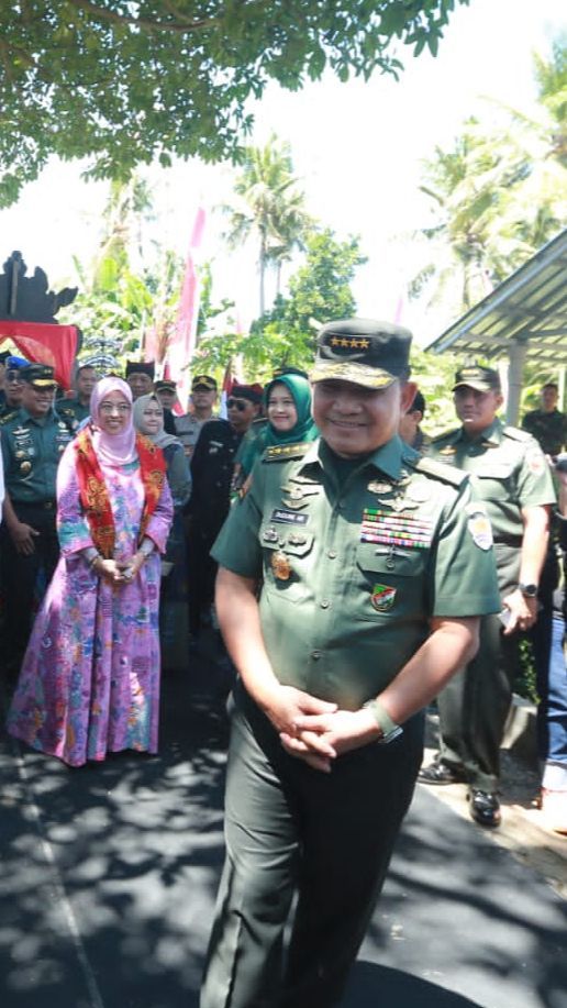 Kunjungi Kampung Pancasila, KSAD Puji Toleransi Masyarakat Banyuwangi