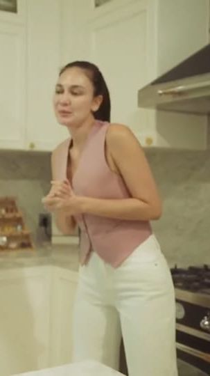 Ditata Apik oleh Tenaga Profesional, Ini Potret Dapur Luna Maya yang Semakin Bersih dan Rapih