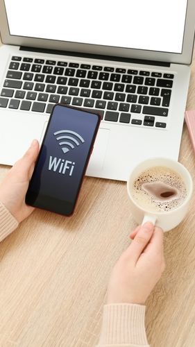 Tips Pakai Internet dari WiFi Umum yang Aman