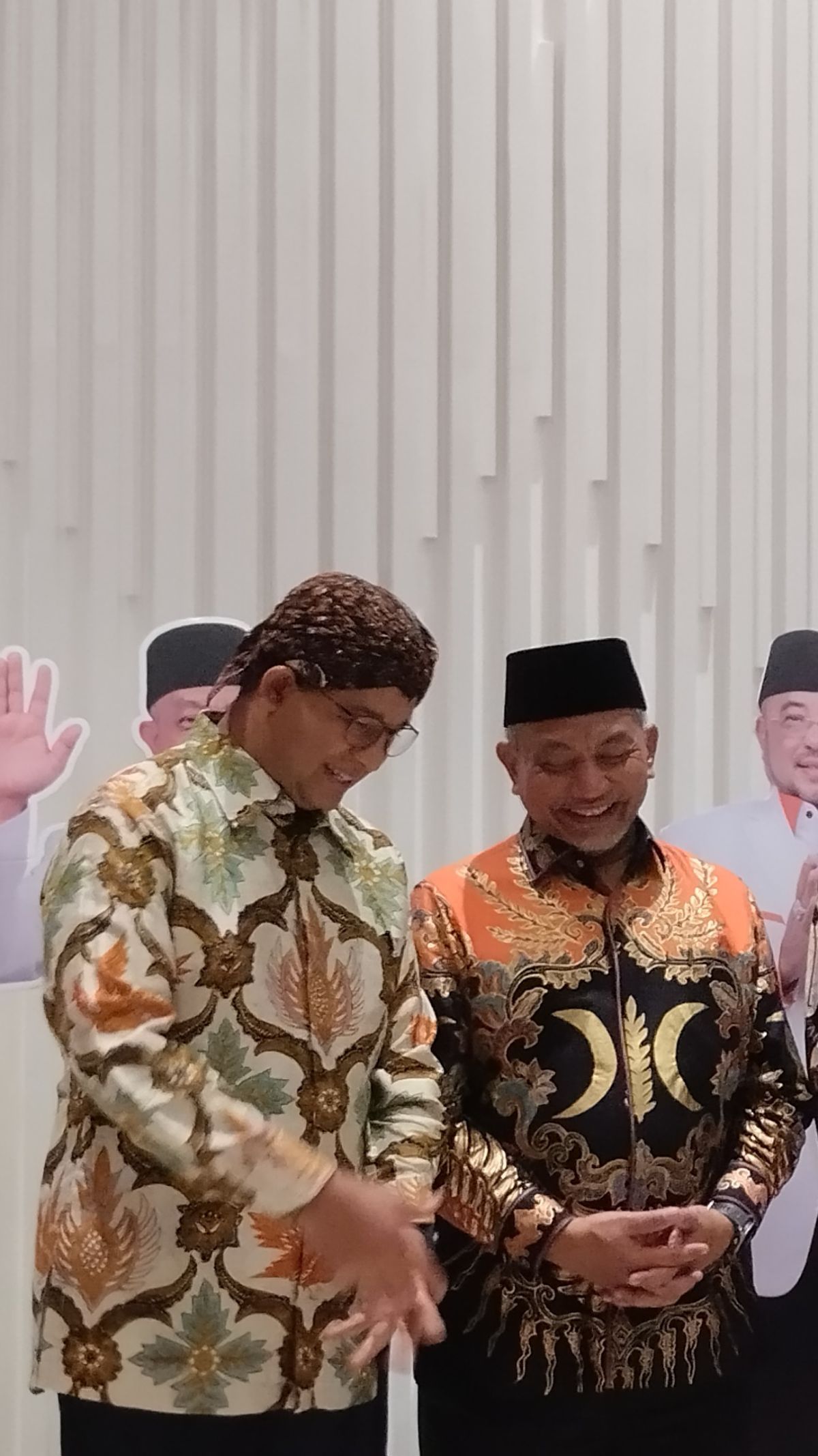 Seperti Jokowi, Anies Lempar Kuis Berhadiah Sepeda saat Pergelaran Wayang PKS