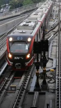 LRT Jabodebek Mulai Diserbu Pekerja