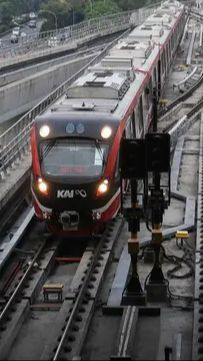 Kesan Menteri Jokowi saat Naik LRT Jabodebek, Semua Kompak Singgung Polusi Jakarta