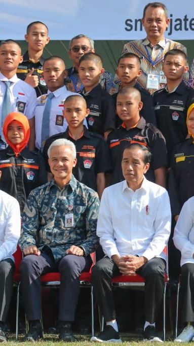 Jokowi Puji Program Ganjar Bangun SMKN Gratis: Mendikbud Datang ke Sini, Perluas ke Provinsi Lain