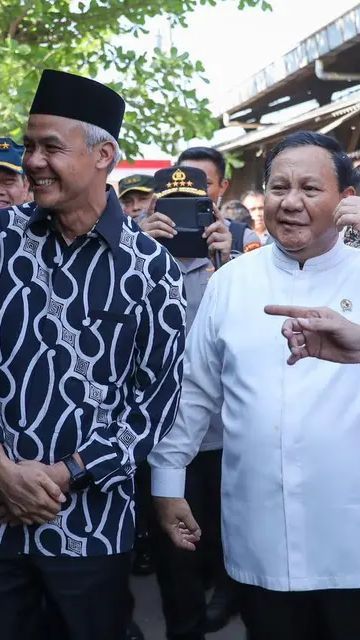 Begini Reaksi Gibran Saat Prabowo dan Ganjar Salam Komando