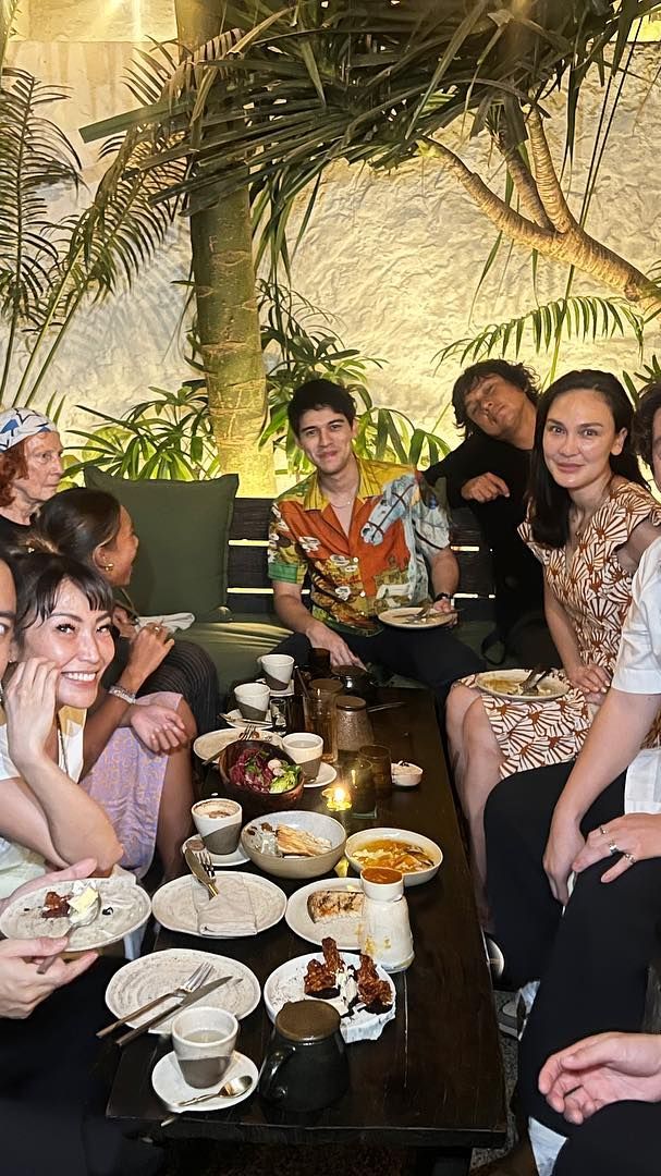 Ikut Makan Malam Bareng Keluarga dan Sahabat Luna Maya, Maxime Bouttier Duduk di Sebelah Kakak dan Ibu sang Kekasih jadi Sorotan