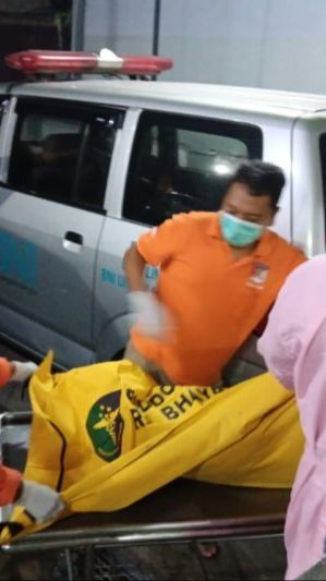 Mayat Korban Mutilasi Tanpa Kepala Ditemukan Terbungkus Karung di Sungai Jombang