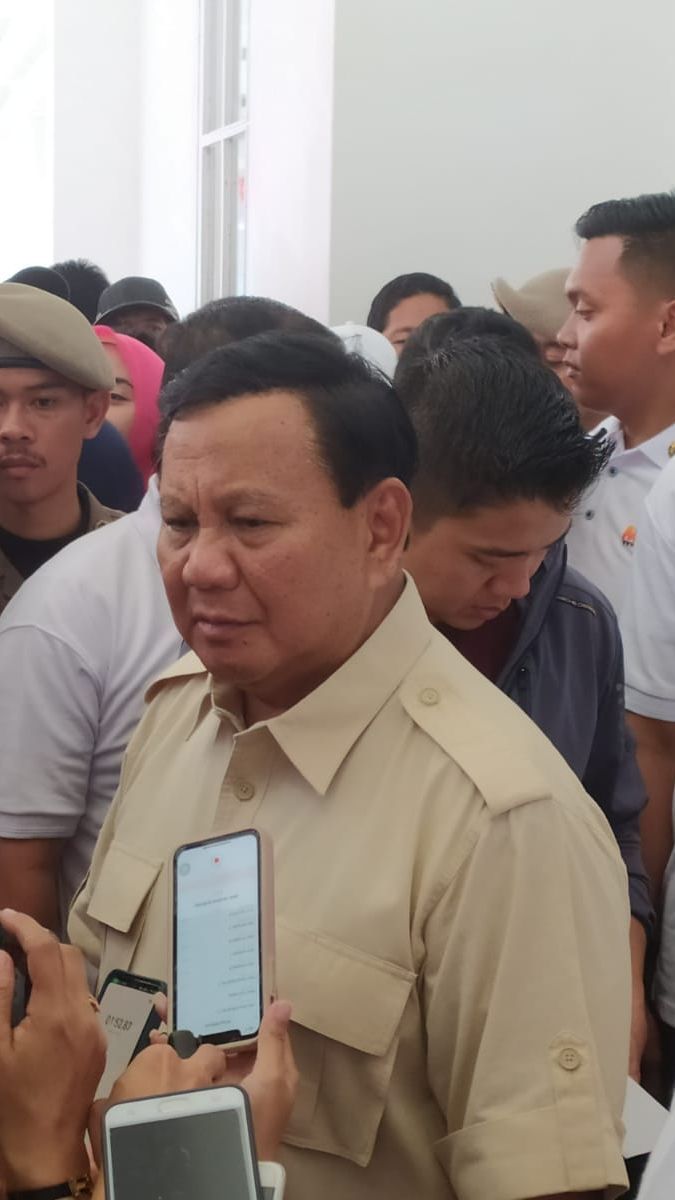 Jalan Sehat di Sulsel, Prabowo Sumbang 35 Motor Listrik dan 5 Paket Umrah