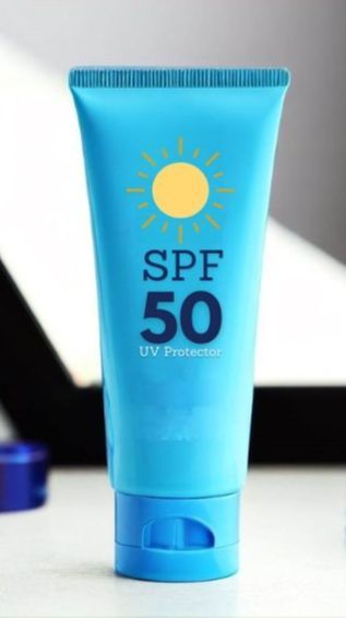 Sunscreen Bikin Beruntusan? Mulai Sekarang, Jauhi 6 Kandungan Ini