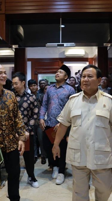 Menteri Pensiunan Jenderal TNI Bertemu Rapper Young Lex, Sempat Cek Tatonya