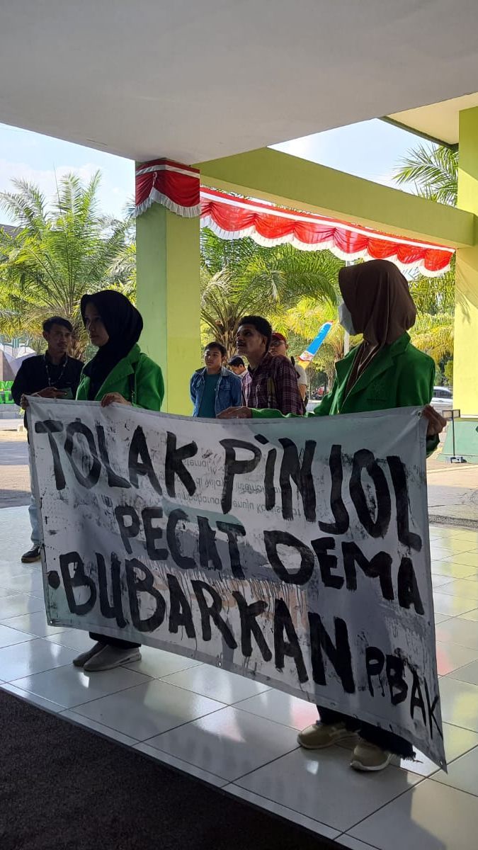 Duduk Perkara Heboh UIN Surakarta Wajibkan Mahasiswa Baru Daftar Pinjol