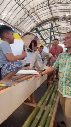 Bocil Bukan Sembarang Bocil, Super Berani Lakukan Ini Bikin Menteri Sandi Kaget