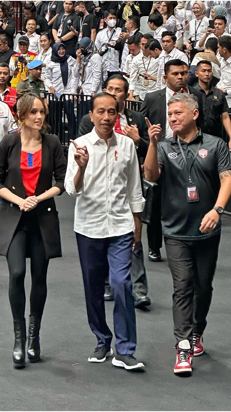 Momen Gading Marten saat Dampingi Presiden Jokowi Resmikan Indonesia Arena, Soimah 'Ngeri Bocah Iki'