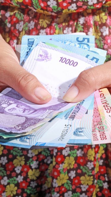 Diamankan Dinas Sosial, Pengemis Ini Ternyata Kantongi Puluhan Juta di Kresek Hitam