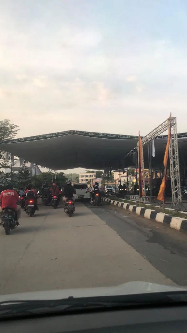 Nikahkan Anak, Anggota DPRD di Kepri Tutup 2 Jalan Besar Jadi Lokasi Hajatan, Aksinya Disorot