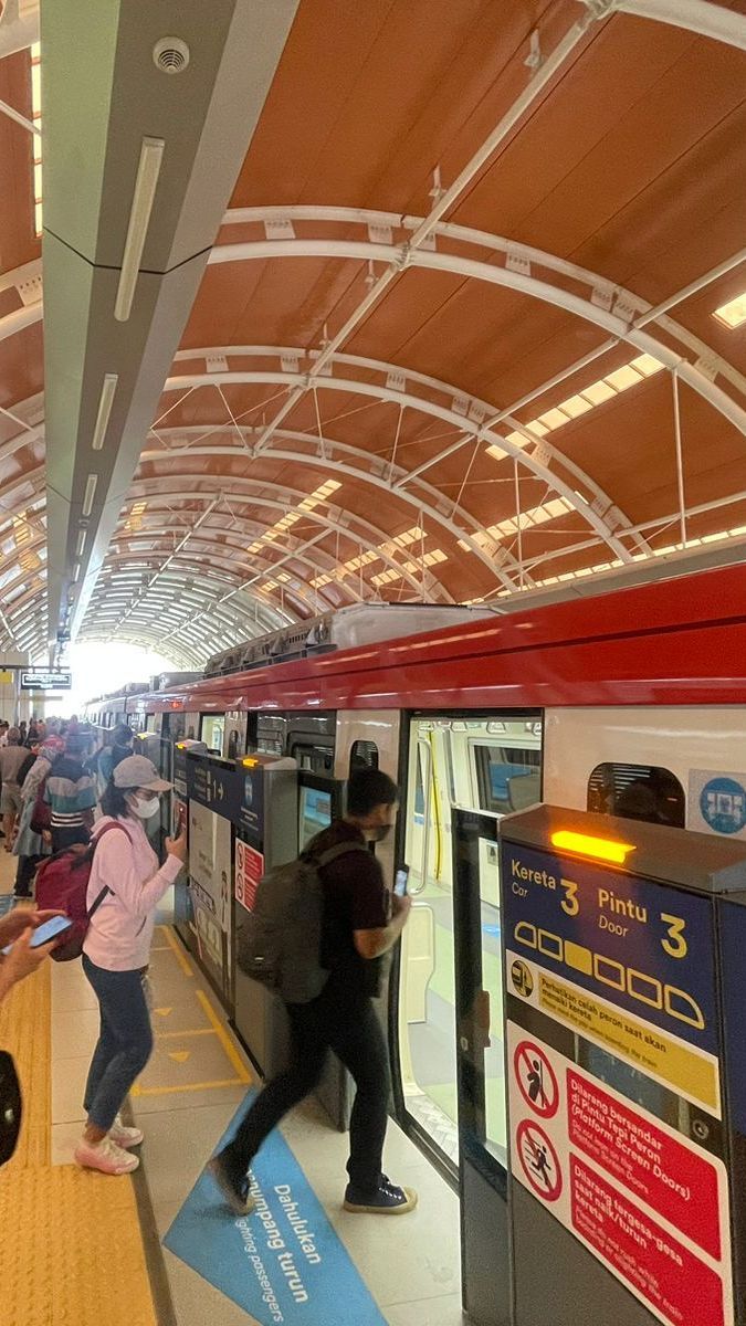 Empat Hari Beroperasi, Penumpang LRT Jabodebek Sudah 96.426 Orang