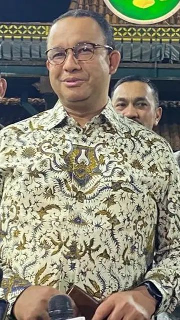 VIDEO: Anies Baswedan Sowan Temui Ibunda Cak Imin Minta Restu Pilpres 2024