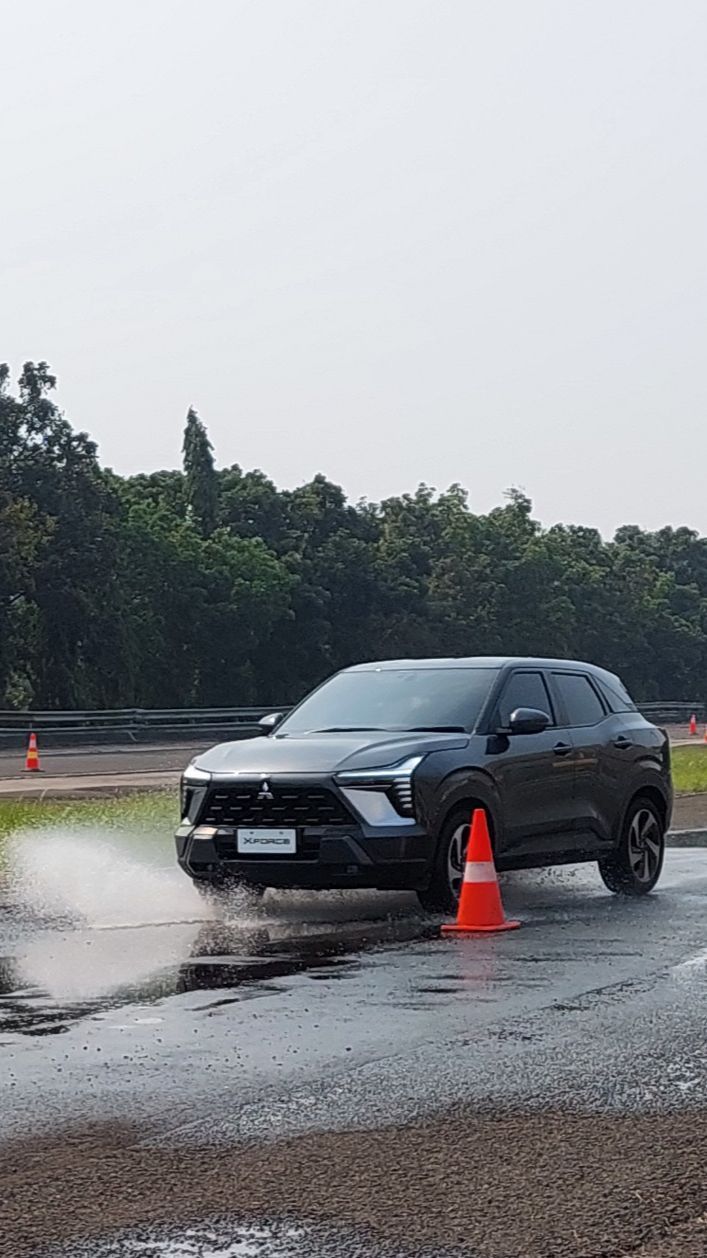 First Drive Mitsubishi XForce di Sirkuit Bridgestone: Dari Transmisi CVT hingga Suspensinya